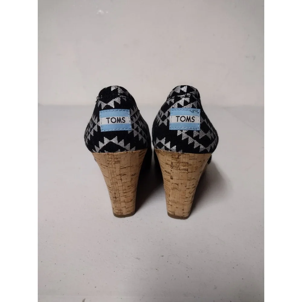 TOMS Womens Black Silver Geometric Triangle Cork Wedge Peep Toe Sandals Size 9.5